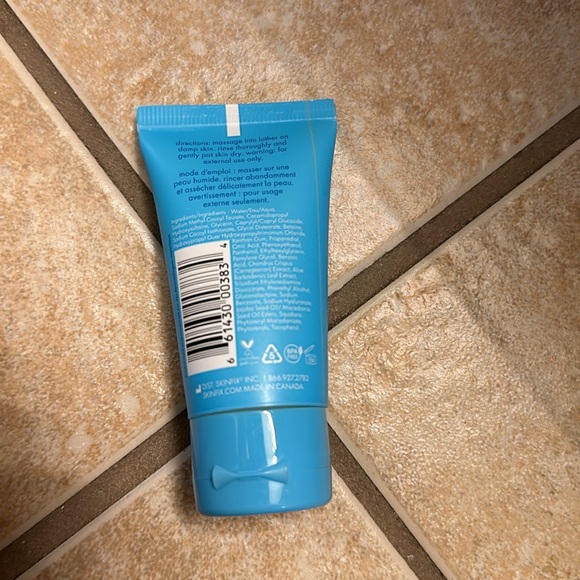 Skinfix Barrier+ Foaming Oil Cleanser - Picture 2 of 2